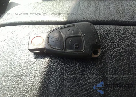 2001 Mercedes-Benz S-Class Base (A5) z USA, uszkodzony, nr VIN WDBNG75J11A221435